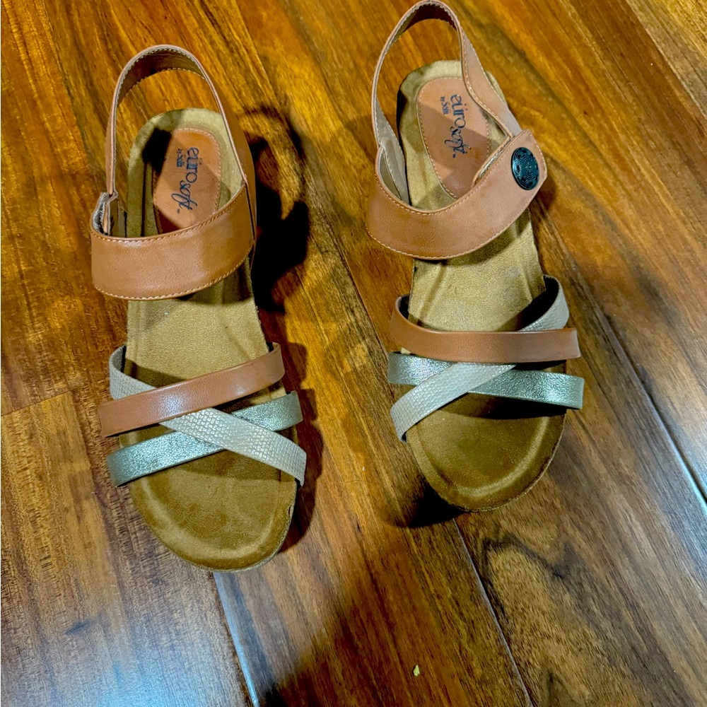 Euros soft by soft tan, gold, pink wedged sandals